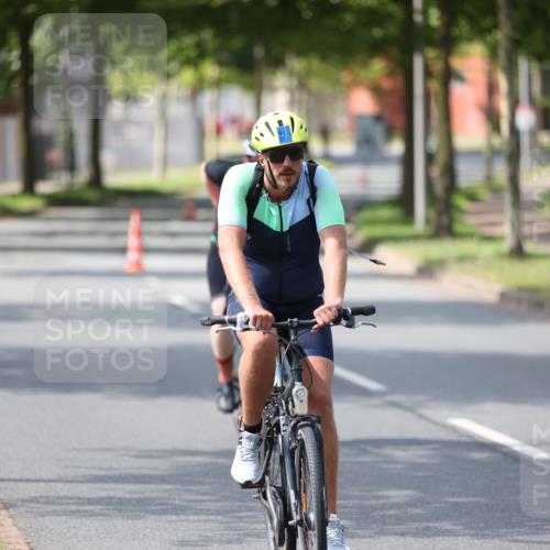 10.08.2025 - GEWOBA Citytriathlon Bremen Yannick Fuchs http://msf.ph/oto/8561236 10.08.2025 14:21:51 Radfahren 140, 160, 211, 283, 334 meine-sportfotos.de