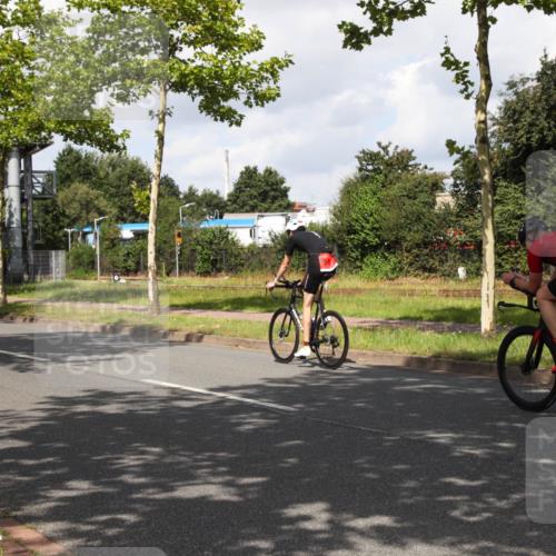 10.08.2025 - GEWOBA Citytriathlon Bremen Yannick Fuchs http://msf.ph/oto/8561244 10.08.2025 12:14:25 Radfahren 616, 630, 655, 681, 708, 735, 738, 788, 793, 801, 806, 888, 1030 meine-sportfotos.de