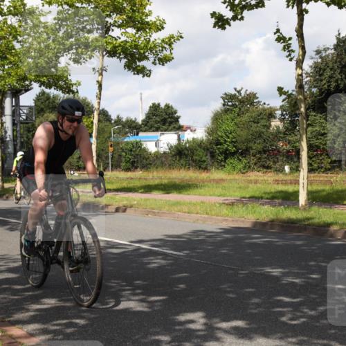 10.08.2025 - GEWOBA Citytriathlon Bremen Yannick Fuchs http://msf.ph/oto/8561259 10.08.2025 12:14:34 Radfahren 632, 655, 681, 708, 735, 736, 738, 806, 838, 888 meine-sportfotos.de