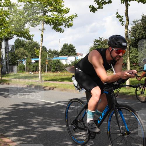 10.08.2025 - GEWOBA Citytriathlon Bremen Yannick Fuchs http://msf.ph/oto/8561264 10.08.2025 12:14:37 Radfahren 632, 681, 708, 735, 736, 738, 806, 838, 888 meine-sportfotos.de