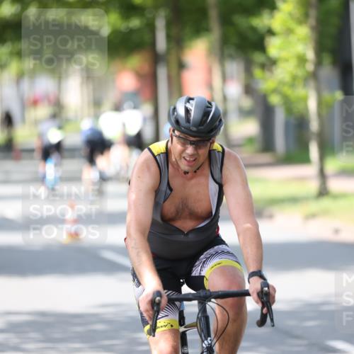 10.08.2025 - GEWOBA Citytriathlon Bremen Yannick Fuchs http://msf.ph/oto/8561285 10.08.2025 14:22:08 Radfahren 109, 186, 215, 224, 253, 258 meine-sportfotos.de