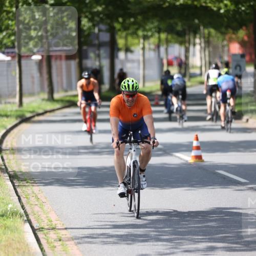 10.08.2025 - GEWOBA Citytriathlon Bremen Yannick Fuchs http://msf.ph/oto/8561293 10.08.2025 14:22:09 Radfahren 109, 186, 215, 224, 253, 258 meine-sportfotos.de
