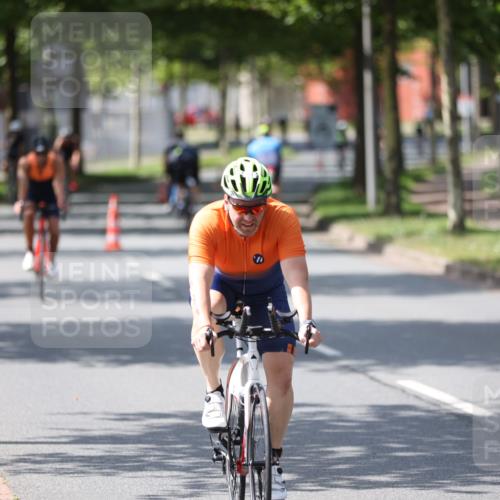 10.08.2025 - GEWOBA Citytriathlon Bremen Yannick Fuchs http://msf.ph/oto/8561297 10.08.2025 14:22:10 Radfahren 109, 186, 215, 224, 253, 258 meine-sportfotos.de