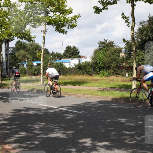 10.08.2025 - GEWOBA Citytriathlon Bremen Yannick Fuchs http://msf.ph/oto/8561300 10.08.2025 12:15:00 Radfahren 551, 564, 627, 635, 657, 753, 826, 852, 857, 895, 897, 959, 1011, 1020 meine-sportfotos.de