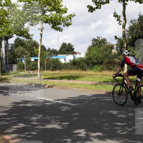 10.08.2025 - GEWOBA Citytriathlon Bremen Yannick Fuchs http://msf.ph/oto/8561308 10.08.2025 12:15:05 Radfahren 551, 564, 627, 657, 753, 826, 852, 857, 876, 895, 897, 947, 959, 1011, 1020 meine-sportfotos.de