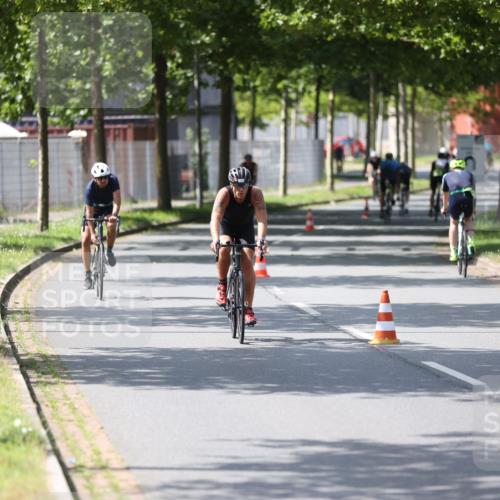 10.08.2025 - GEWOBA Citytriathlon Bremen Yannick Fuchs http://msf.ph/oto/8561322 10.08.2025 14:22:14 Radfahren 109, 186, 215, 224, 253, 258, 262 meine-sportfotos.de