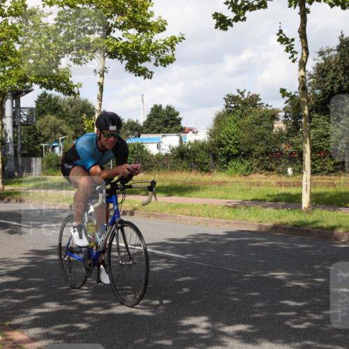 10.08.2025 - GEWOBA Citytriathlon Bremen Yannick Fuchs http://msf.ph/oto/8561323 10.08.2025 12:15:10 Radfahren 551, 564, 591, 753, 826, 852, 876, 947, 959, 1011, 1020 meine-sportfotos.de