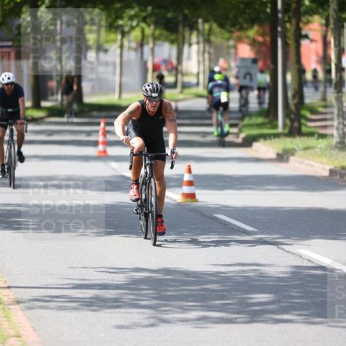 10.08.2025 - GEWOBA Citytriathlon Bremen Yannick Fuchs http://msf.ph/oto/8561326 10.08.2025 14:22:15 Radfahren 109, 186, 215, 217, 224, 253, 258, 262 meine-sportfotos.de