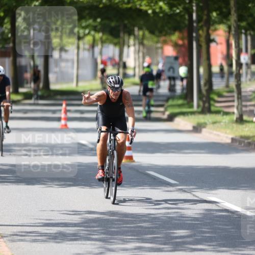 10.08.2025 - GEWOBA Citytriathlon Bremen Yannick Fuchs http://msf.ph/oto/8561327 10.08.2025 14:22:15 Radfahren 109, 186, 215, 217, 224, 253, 258, 262 meine-sportfotos.de