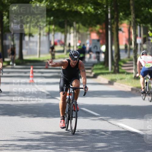 10.08.2025 - GEWOBA Citytriathlon Bremen Yannick Fuchs http://msf.ph/oto/8561330 10.08.2025 14:22:15 Radfahren 109, 186, 215, 217, 224, 253, 258, 262 meine-sportfotos.de