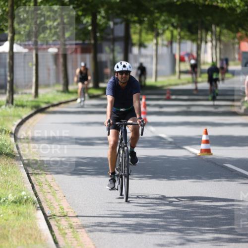 10.08.2025 - GEWOBA Citytriathlon Bremen Yannick Fuchs http://msf.ph/oto/8561343 10.08.2025 14:22:16 Radfahren 109, 186, 215, 217, 224, 253, 258, 262 meine-sportfotos.de