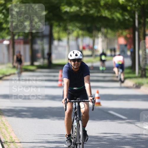 10.08.2025 - GEWOBA Citytriathlon Bremen Yannick Fuchs http://msf.ph/oto/8561348 10.08.2025 14:22:17 Radfahren 109, 186, 215, 217, 224, 253, 258, 262 meine-sportfotos.de