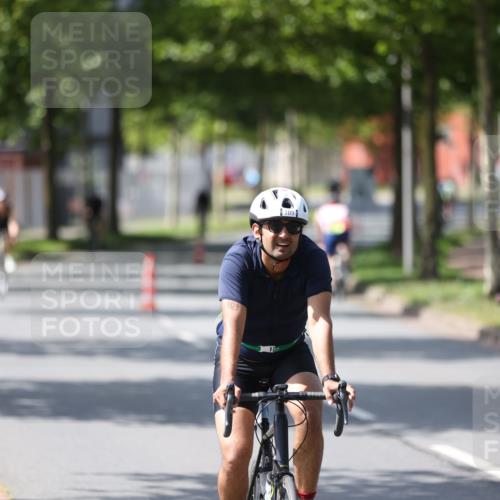 10.08.2025 - GEWOBA Citytriathlon Bremen Yannick Fuchs http://msf.ph/oto/8561352 10.08.2025 14:22:18 Radfahren 109, 186, 215, 217, 224, 253, 258, 262 meine-sportfotos.de