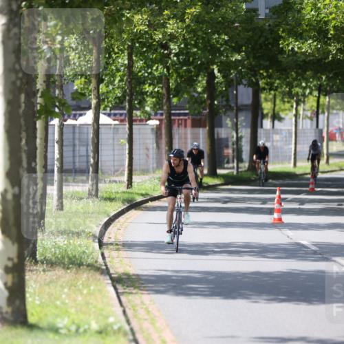 10.08.2025 - GEWOBA Citytriathlon Bremen Yannick Fuchs http://msf.ph/oto/8561362 10.08.2025 14:22:19 Radfahren 109, 186, 215, 217, 224, 258, 262 meine-sportfotos.de