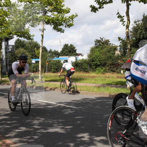 10.08.2025 - GEWOBA Citytriathlon Bremen Yannick Fuchs http://msf.ph/oto/8561366 10.08.2025 12:15:51 Radfahren 600, 626, 641, 682, 686, 707, 715, 824, 836, 839, 840, 859, 891, 1016, 1022 meine-sportfotos.de