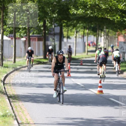 10.08.2025 - GEWOBA Citytriathlon Bremen Yannick Fuchs http://msf.ph/oto/8561370 10.08.2025 14:22:20 Radfahren 109, 186, 215, 217, 224, 258, 259, 262 meine-sportfotos.de