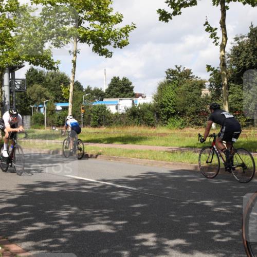 10.08.2025 - GEWOBA Citytriathlon Bremen Yannick Fuchs http://msf.ph/oto/8561373 10.08.2025 12:15:53 Radfahren 600, 626, 654, 682, 686, 707, 715, 824, 836, 839, 840, 859, 891, 1016, 1022 meine-sportfotos.de