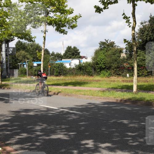 10.08.2025 - GEWOBA Citytriathlon Bremen Yannick Fuchs http://msf.ph/oto/8561379 10.08.2025 12:15:55 Radfahren 600, 626, 654, 682, 686, 707, 715, 824, 836, 839, 840, 859, 891, 1016, 1022 meine-sportfotos.de