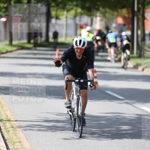 10.08.2025 - GEWOBA Citytriathlon Bremen Yannick Fuchs http://msf.ph/oto/8561380 10.08.2025 14:22:27 Radfahren 186, 215, 217, 242, 259, 262 meine-sportfotos.de
