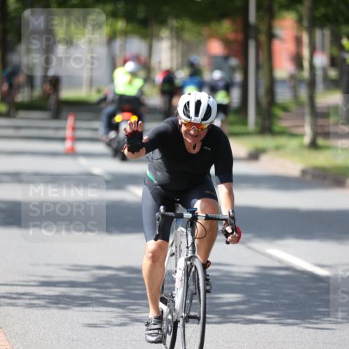 10.08.2025 - GEWOBA Citytriathlon Bremen Yannick Fuchs http://msf.ph/oto/8561384 10.08.2025 14:22:27 Radfahren 186, 215, 217, 242, 259, 262 meine-sportfotos.de
