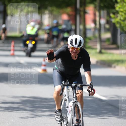 10.08.2025 - GEWOBA Citytriathlon Bremen Yannick Fuchs http://msf.ph/oto/8561387 10.08.2025 14:22:27 Radfahren 186, 215, 217, 242, 259, 262 meine-sportfotos.de