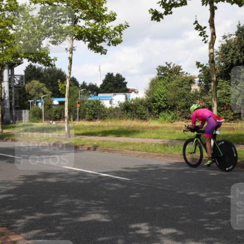 10.08.2025 - GEWOBA Citytriathlon Bremen Yannick Fuchs http://msf.ph/oto/8561400 10.08.2025 12:16:15 Radfahren 654, 820 meine-sportfotos.de
