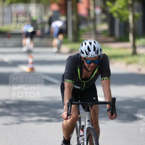 10.08.2025 - GEWOBA Citytriathlon Bremen Yannick Fuchs http://msf.ph/oto/8561406 10.08.2025 14:22:34 Radfahren 86, 217, 242, 259, 262, 297 meine-sportfotos.de