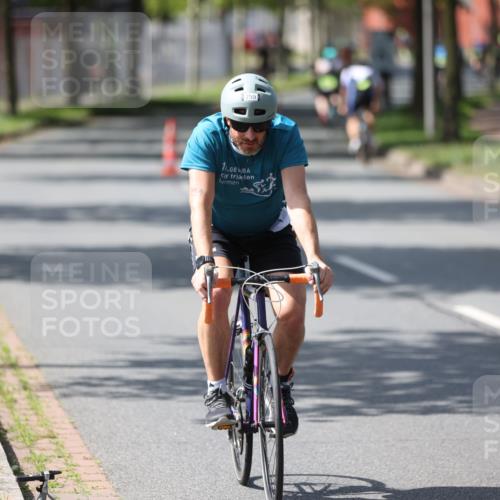 10.08.2025 - GEWOBA Citytriathlon Bremen Yannick Fuchs http://msf.ph/oto/8561410 10.08.2025 14:22:35 Radfahren 86, 204, 217, 242, 259, 262, 297 meine-sportfotos.de