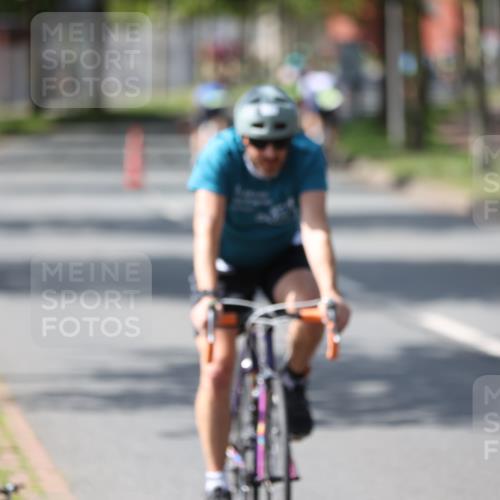 10.08.2025 - GEWOBA Citytriathlon Bremen Yannick Fuchs http://msf.ph/oto/8561412 10.08.2025 14:22:35 Radfahren 86, 204, 217, 242, 259, 262, 297 meine-sportfotos.de
