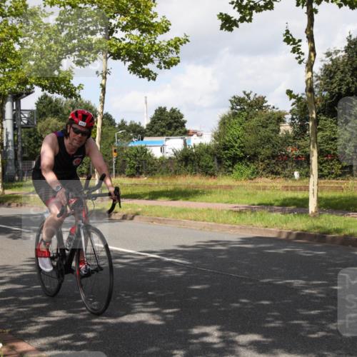 10.08.2025 - GEWOBA Citytriathlon Bremen Yannick Fuchs http://msf.ph/oto/8561415 10.08.2025 12:16:39 Radfahren 567, 742, 768, 783, 843, 902, 915, 1035, 1039 meine-sportfotos.de