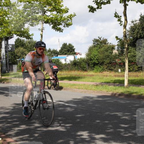 10.08.2025 - GEWOBA Citytriathlon Bremen Yannick Fuchs http://msf.ph/oto/8561420 10.08.2025 12:16:42 Radfahren 567, 742, 768, 783, 822, 843, 902, 915, 1010, 1035, 1039 meine-sportfotos.de