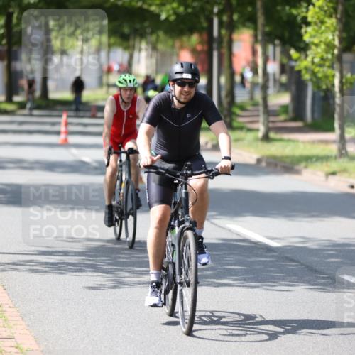 10.08.2025 - GEWOBA Citytriathlon Bremen Yannick Fuchs http://msf.ph/oto/8561421 10.08.2025 14:22:46 Radfahren 86, 89, 182, 204, 242, 252, 280, 289, 297, 353, 427 meine-sportfotos.de