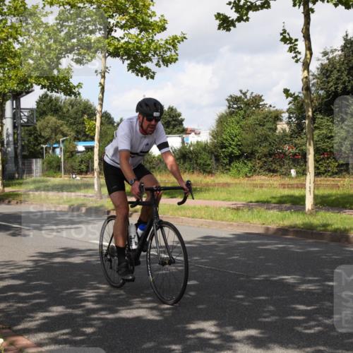 10.08.2025 - GEWOBA Citytriathlon Bremen Yannick Fuchs http://msf.ph/oto/8561424 10.08.2025 12:16:45 Radfahren 567, 742, 768, 783, 822, 843, 902, 915, 1010, 1035, 1039 meine-sportfotos.de