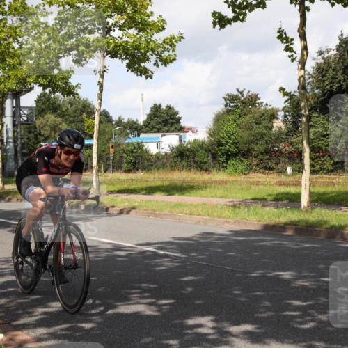 10.08.2025 - GEWOBA Citytriathlon Bremen Yannick Fuchs http://msf.ph/oto/8561430 10.08.2025 12:16:48 Radfahren 567, 742, 783, 822, 843, 877, 902, 915, 1010, 1035, 1039 meine-sportfotos.de