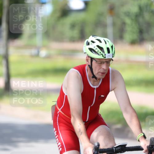 10.08.2025 - GEWOBA Citytriathlon Bremen Yannick Fuchs http://msf.ph/oto/8561431 10.08.2025 14:22:47 Radfahren 86, 89, 182, 204, 242, 252, 280, 289, 297, 353, 427 meine-sportfotos.de