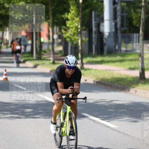 10.08.2025 - GEWOBA Citytriathlon Bremen Yannick Fuchs http://msf.ph/oto/8561447 10.08.2025 14:22:50 Radfahren 86, 89, 182, 204, 246, 252, 280, 288, 289, 297, 353, 427 meine-sportfotos.de