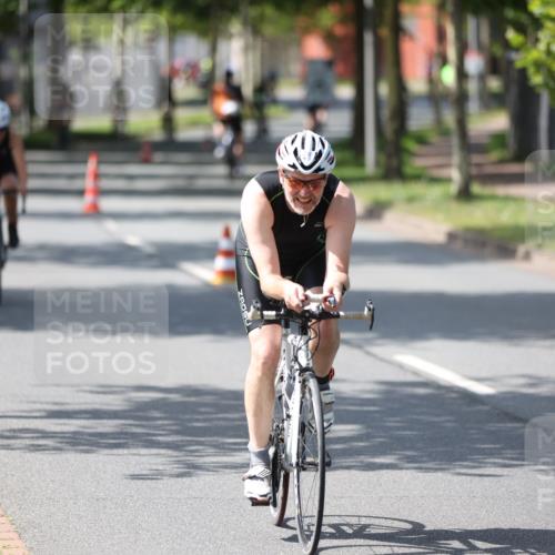 10.08.2025 - GEWOBA Citytriathlon Bremen Yannick Fuchs http://msf.ph/oto/8561465 10.08.2025 14:22:53 Radfahren 86, 89, 182, 204, 246, 252, 280, 288, 289, 297, 353, 427 meine-sportfotos.de