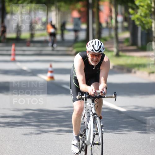 10.08.2025 - GEWOBA Citytriathlon Bremen Yannick Fuchs http://msf.ph/oto/8561467 10.08.2025 14:22:53 Radfahren 86, 89, 182, 204, 246, 252, 280, 288, 289, 297, 353, 427 meine-sportfotos.de