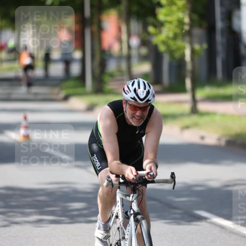 10.08.2025 - GEWOBA Citytriathlon Bremen Yannick Fuchs http://msf.ph/oto/8561469 10.08.2025 14:22:53 Radfahren 86, 89, 182, 204, 246, 252, 280, 288, 289, 297, 353, 427 meine-sportfotos.de