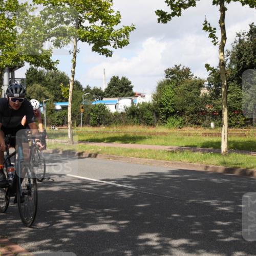 10.08.2025 - GEWOBA Citytriathlon Bremen Yannick Fuchs http://msf.ph/oto/8561473 10.08.2025 12:17:29 Radfahren 671, 766, 856, 912 meine-sportfotos.de