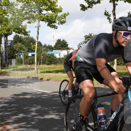 10.08.2025 - GEWOBA Citytriathlon Bremen Yannick Fuchs http://msf.ph/oto/8561475 10.08.2025 12:17:30 Radfahren 671, 766, 856, 912 meine-sportfotos.de