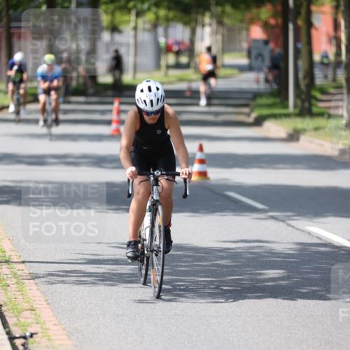 10.08.2025 - GEWOBA Citytriathlon Bremen Yannick Fuchs http://msf.ph/oto/8561477 10.08.2025 14:22:54 Radfahren 86, 89, 182, 204, 246, 252, 280, 288, 289, 297, 353, 427 meine-sportfotos.de
