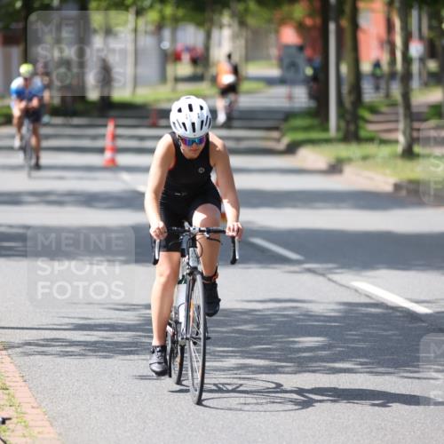 10.08.2025 - GEWOBA Citytriathlon Bremen Yannick Fuchs http://msf.ph/oto/8561480 10.08.2025 14:22:54 Radfahren 86, 89, 182, 204, 246, 252, 280, 288, 289, 297, 353, 427 meine-sportfotos.de