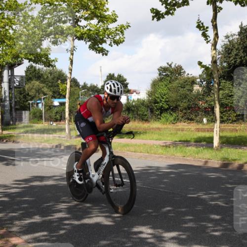10.08.2025 - GEWOBA Citytriathlon Bremen Yannick Fuchs http://msf.ph/oto/8561506 10.08.2025 12:17:49 Radfahren 560, 566, 741, 765, 766, 933, 1025 meine-sportfotos.de