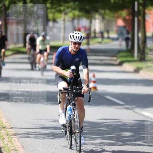 10.08.2025 - GEWOBA Citytriathlon Bremen Yannick Fuchs http://msf.ph/oto/8561509 10.08.2025 14:22:59 Radfahren 89, 163, 182, 204, 246, 249, 252, 280, 288, 289, 297, 353, 427, 431 meine-sportfotos.de