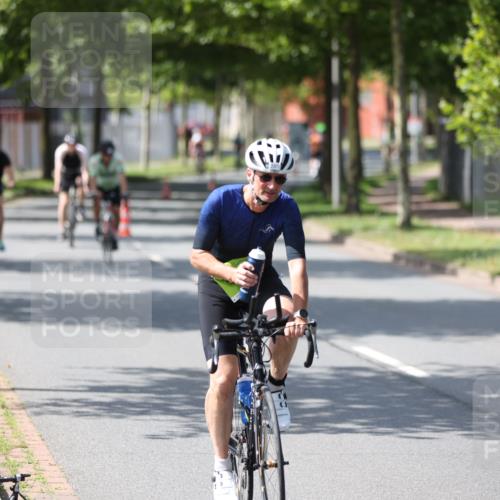 10.08.2025 - GEWOBA Citytriathlon Bremen Yannick Fuchs http://msf.ph/oto/8561513 10.08.2025 14:22:59 Radfahren 89, 163, 182, 204, 246, 249, 252, 280, 288, 289, 297, 353, 427, 431 meine-sportfotos.de