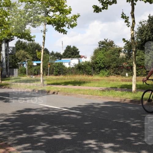 10.08.2025 - GEWOBA Citytriathlon Bremen Yannick Fuchs http://msf.ph/oto/8561520 10.08.2025 12:17:56 Radfahren 553, 560, 566, 741, 765, 794, 867, 933, 966, 977, 1025 meine-sportfotos.de