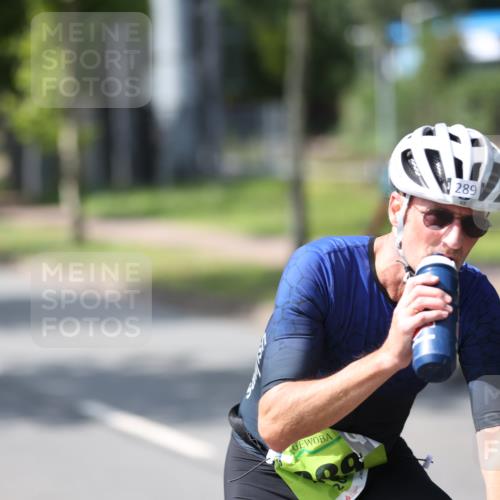 10.08.2025 - GEWOBA Citytriathlon Bremen Yannick Fuchs http://msf.ph/oto/8561521 10.08.2025 14:23:00 Radfahren 89, 163, 182, 204, 246, 249, 252, 280, 288, 289, 353, 423, 427, 431 meine-sportfotos.de