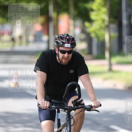 10.08.2025 - GEWOBA Citytriathlon Bremen Yannick Fuchs http://msf.ph/oto/8561536 10.08.2025 14:23:03 Radfahren 89, 163, 182, 209, 222, 246, 249, 252, 280, 288, 289, 353, 423, 427, 431, 480 meine-sportfotos.de
