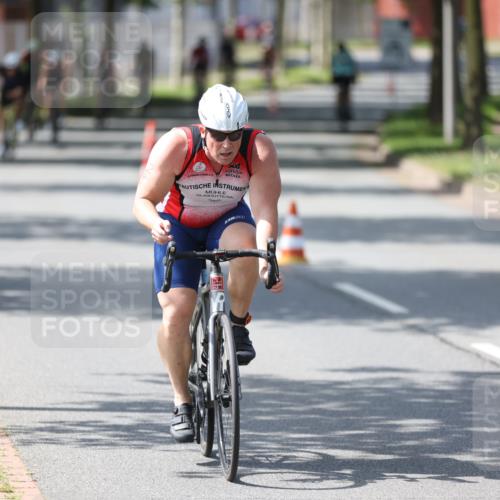 10.08.2025 - GEWOBA Citytriathlon Bremen Yannick Fuchs http://msf.ph/oto/8561547 10.08.2025 14:23:09 Radfahren 163, 200, 209, 213, 222, 246, 249, 252, 288, 289, 423, 431, 478, 480 meine-sportfotos.de
